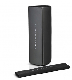 Marc by Marc Jacobs футляр Отдельно футляр не продаётся!, цена 0.00 руб.
